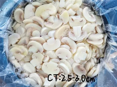 เห็ดดองในน้ำส้มสายชูในถัง
